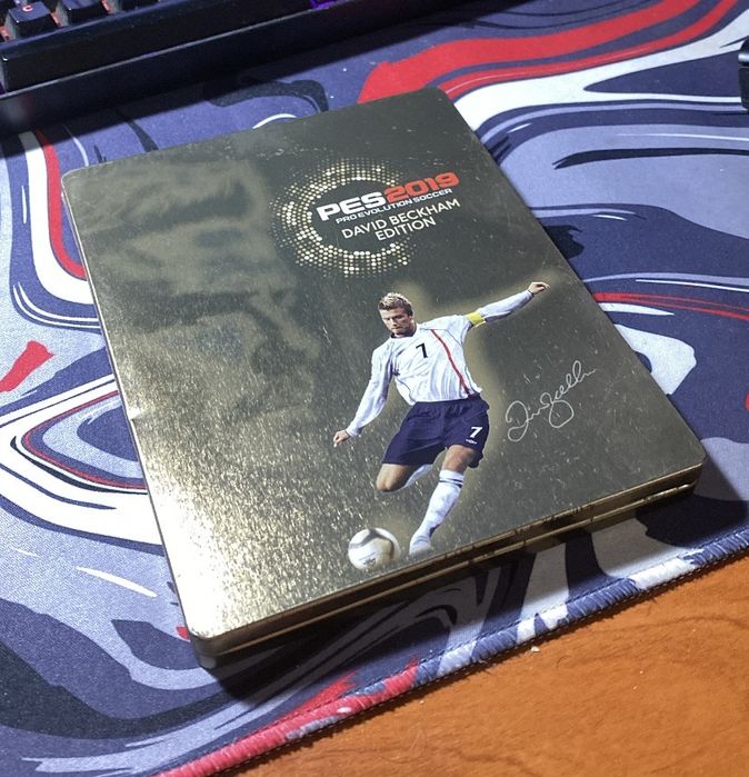Jogo PS4 PES 2019 (David Beckham Edition)