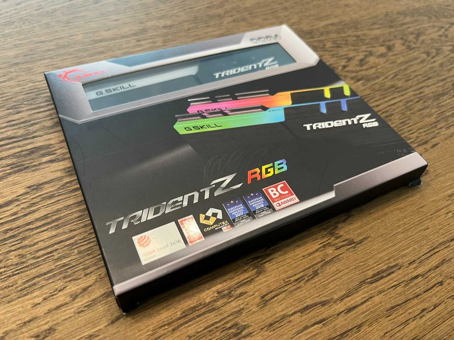 G.SKILL Trident Z RGB 32 GB DDR4-2400 | Kit 2×16 GB