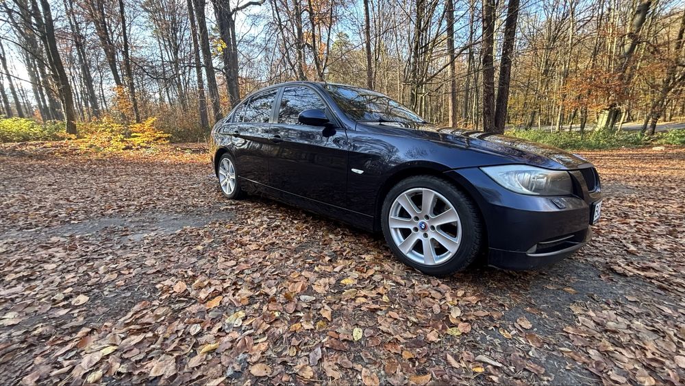 BMW E 90 330 XD 2006 року
