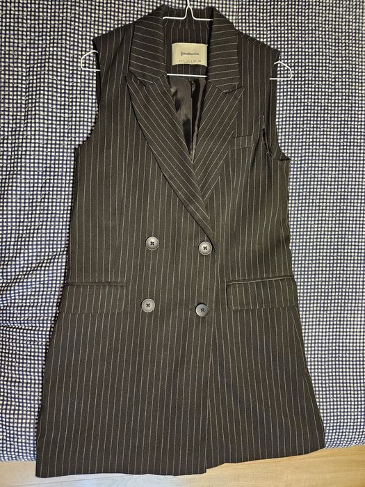 Saia colete, Stradivarius