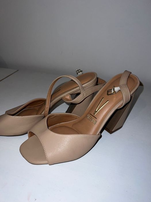 Saltos alto muito confortáveis