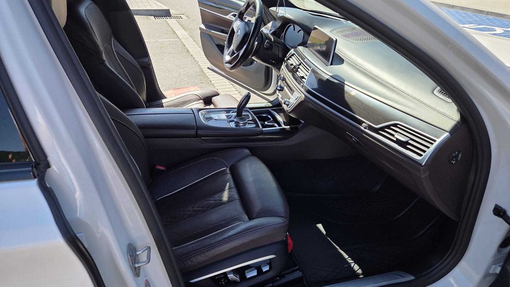 BMW seria 7 G11 rok 2016