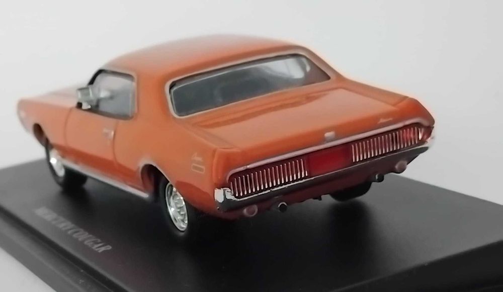 Mercury Cougar. Legend Series. 1:43.   30€.  Vendo miniatura da minha coleção.