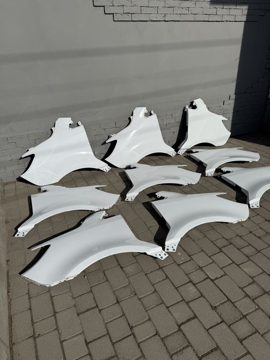 Крило біле спрінтер Sprinter W907 W910 ліве праве 316 319