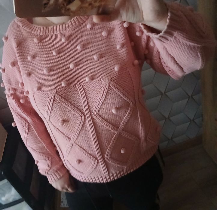 Różowy Sweterek Pomponiki S