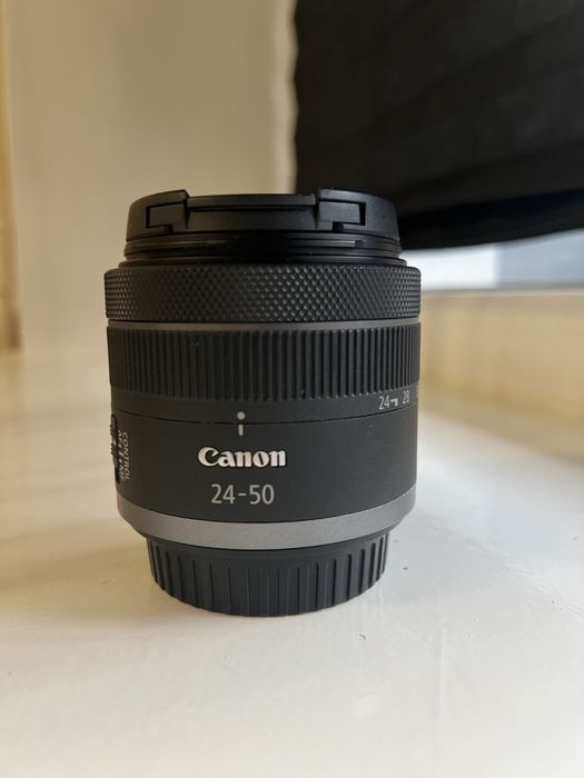 Універсальний обʼєктив Canon RF 24-50mm