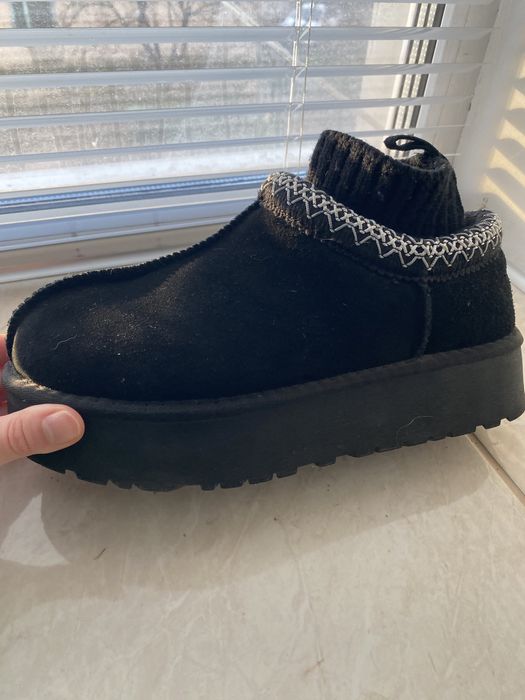 Теплые зимние угги