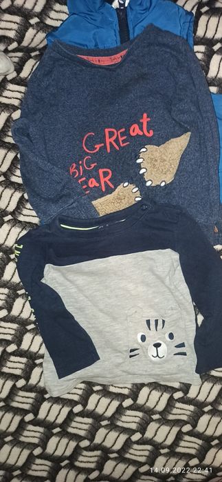 Одяг не дорого на 9-12 місяців  фірмовий george безрукавка