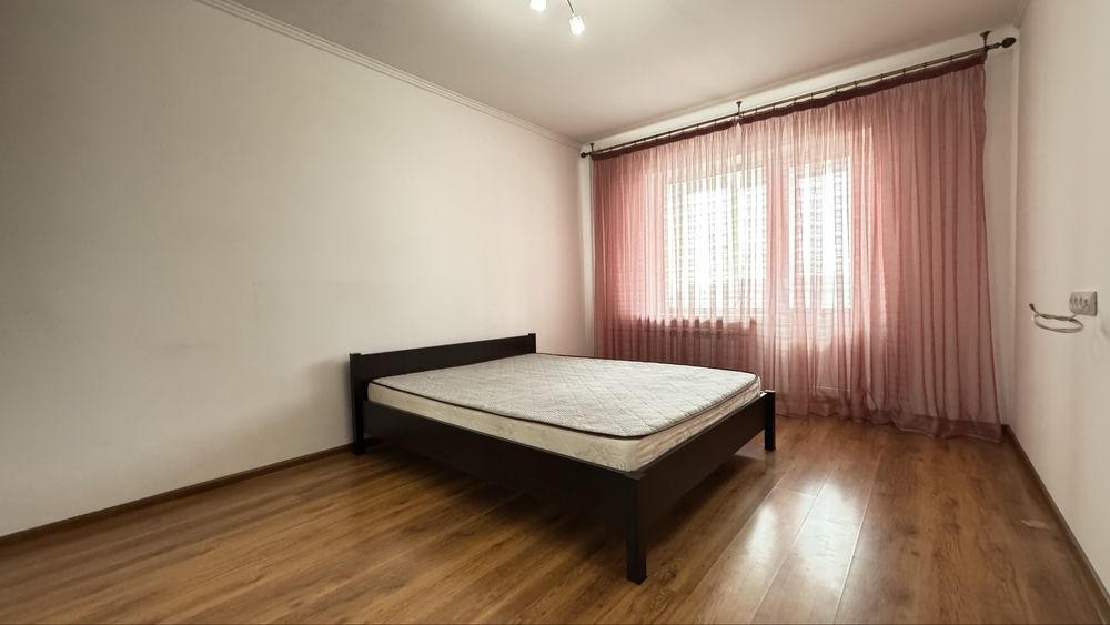 Продаж 3-к.кв 96,2 м.кв Екстер Олександри (Цвєтаєвої Марини) Деснян