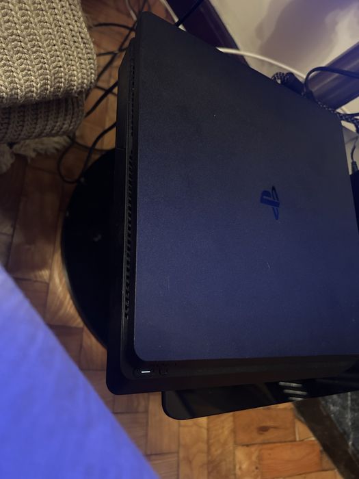 Vendo Playstation 4 em ótimo estado