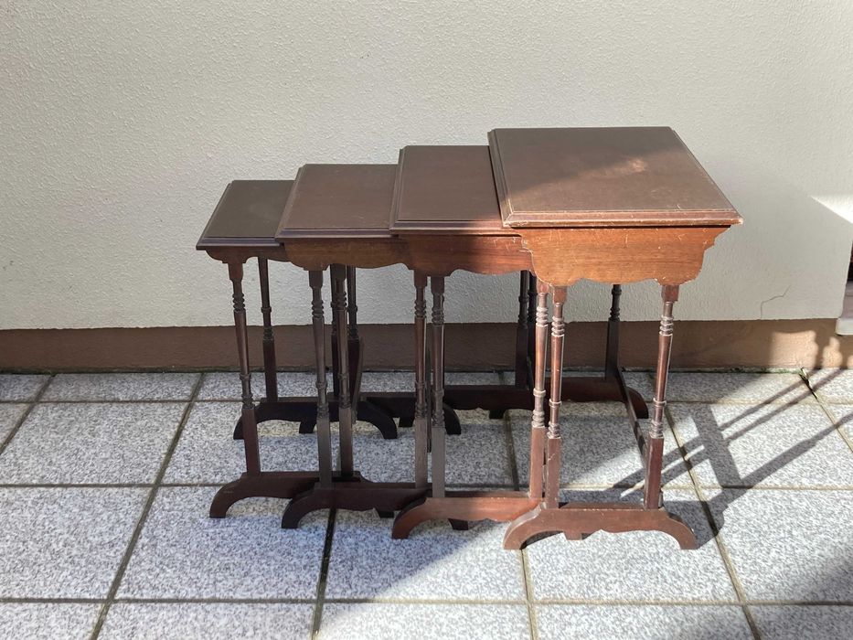 Mesinhas de apoio de encaixar
