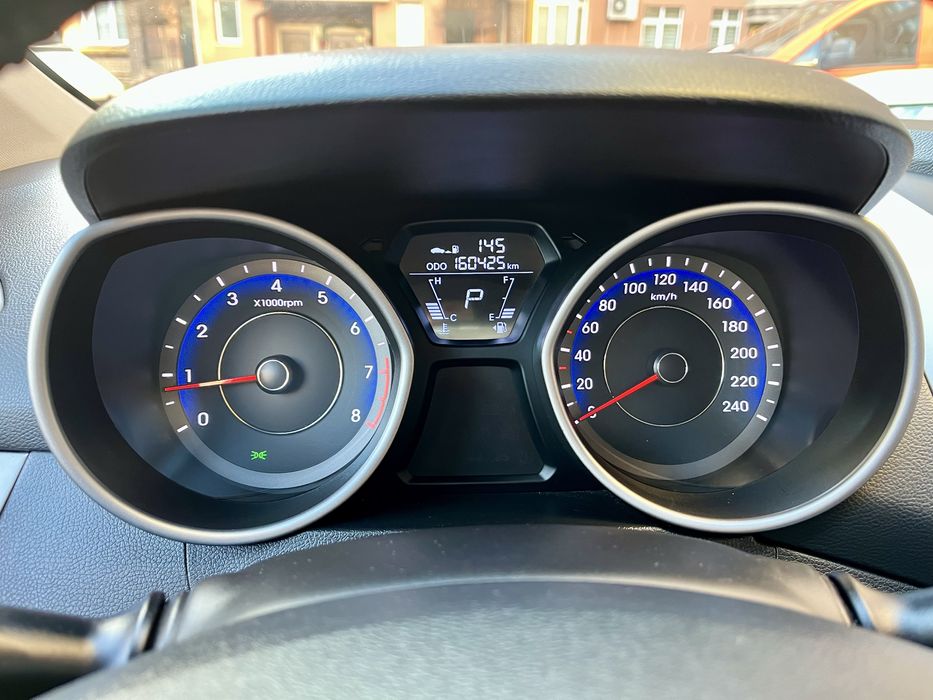 Хюндай Елантра 2011 рік, 1.8 Hyundai Elantra