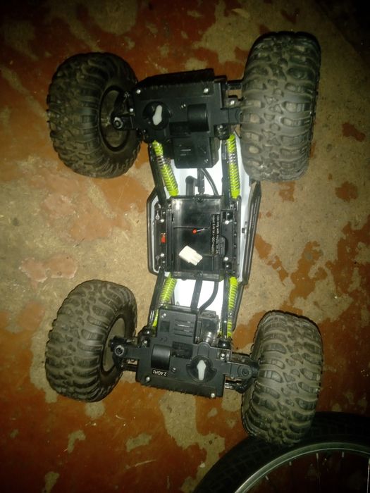 Машинка на радиоуправлении