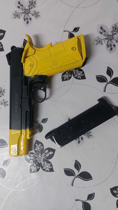 Vendo réplicas airsoft (M4 levou upgrade)