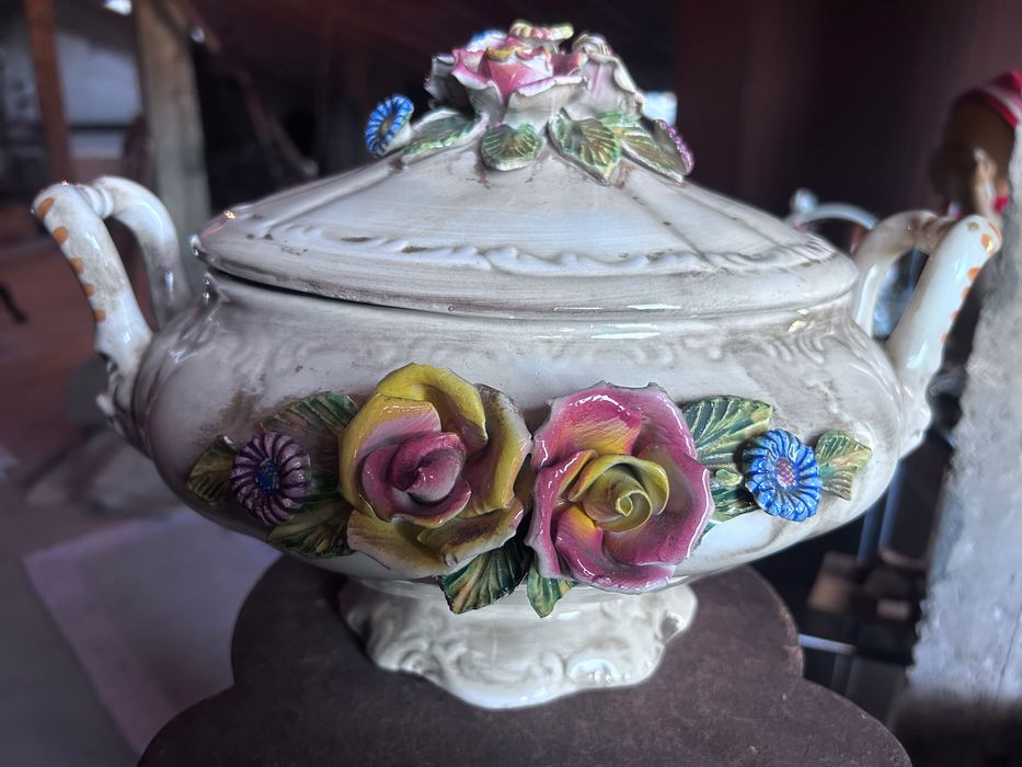 2 peças de Porcelana campodimonte