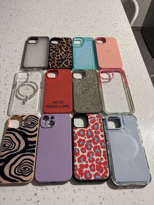 Capas iphone 15 (bom estado )