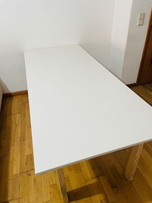 Mesa de pedra de silestone branco