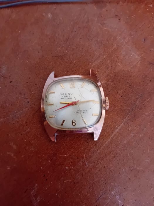 Dois relógios disponíveis