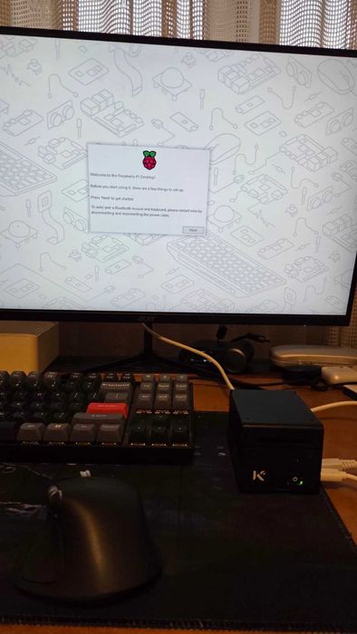 Raspberry Pi 5 4GB + NVMe 128GB + M.2 HAT+ + 27W + 2 obudowy