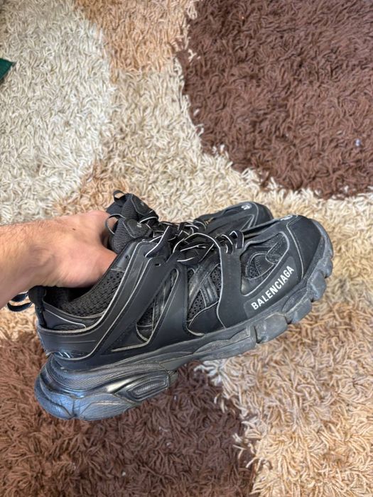 Balenciaga track