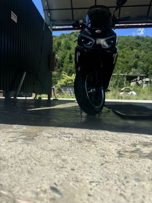 Продам Скутер 150 Кубв