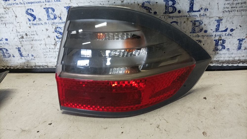 Farolim direito FORD S-Max (WA6)