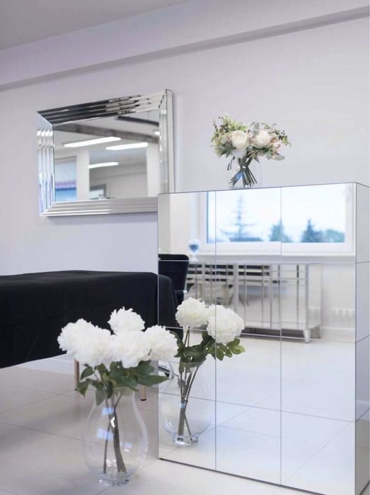 lada recepcyjna recepcja lustrzana glamour kosmetyczna ekskluzywna