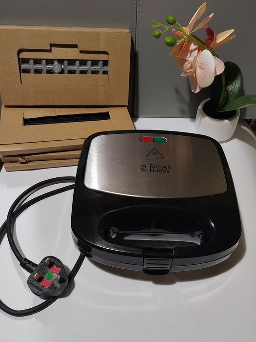Мультимейкер (вафельниця-бутербродниця-гриль) Russell Hobbs Fiesta 3-1