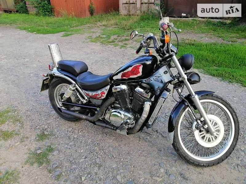Suzuki intruder 400