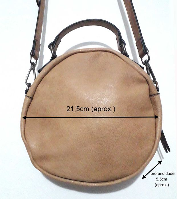 Mala de ombro/tiracolo em camel com tachas da XTI