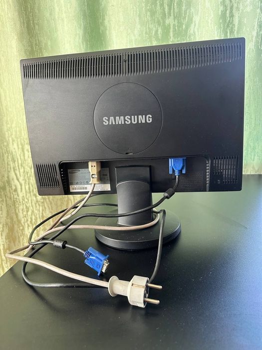 Монітор Samsung 943NW 19"