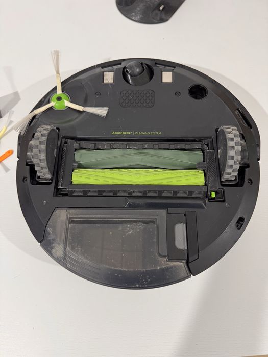 Aspirador iRobot Roomba i5