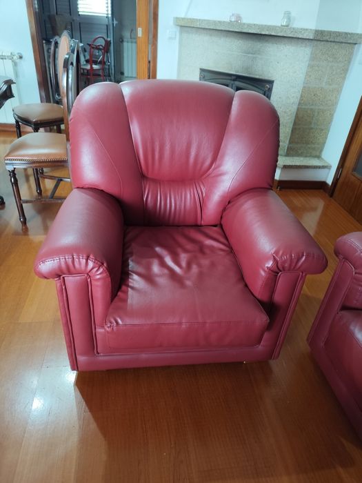 3 Sofás em Pele como novos