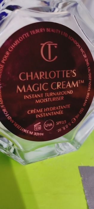 Krem do twarzy firmy Charlotte's Magic Cream 150ml Instant Turnaround Moisturiser