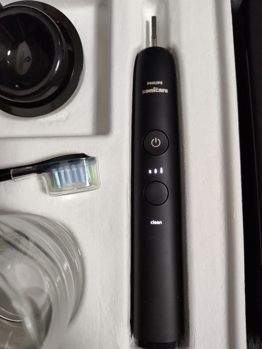 Szczoteczka soniczna Philips Sonicare DiamondClean Smart 9000 Black HX