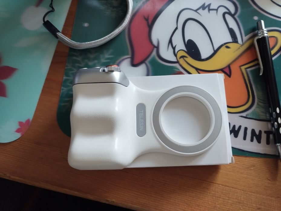 Uchwyt magnetyczny do telefonu