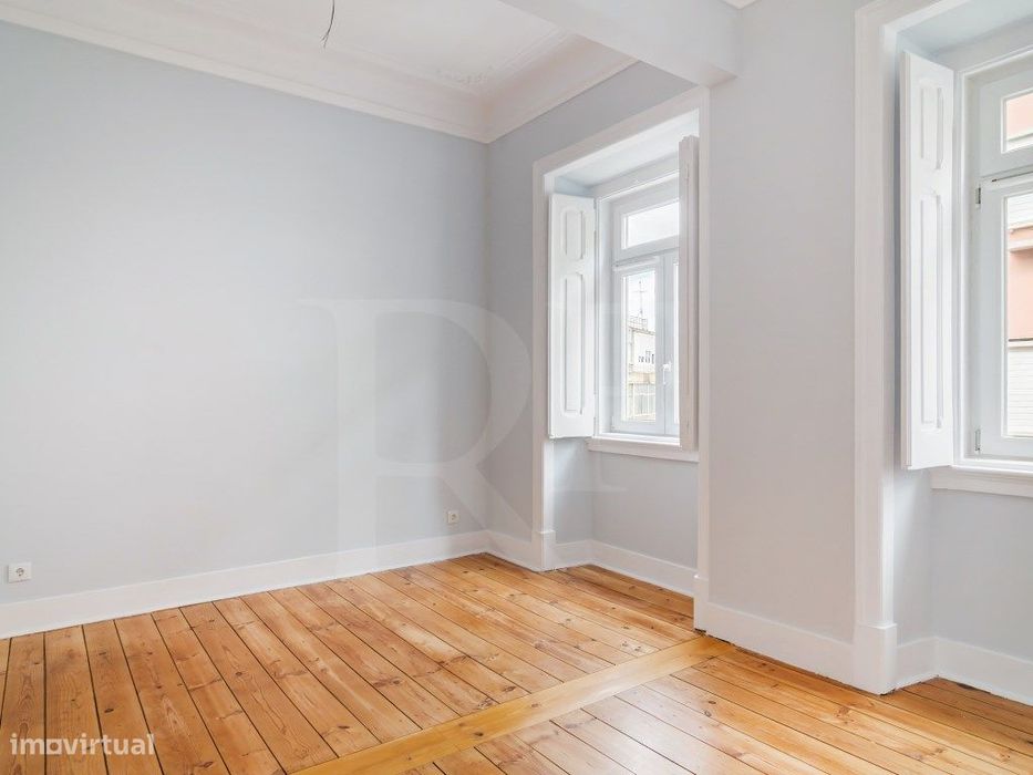 Apartamento T2+1 Reabilitado junto à Alameda - Lisboa