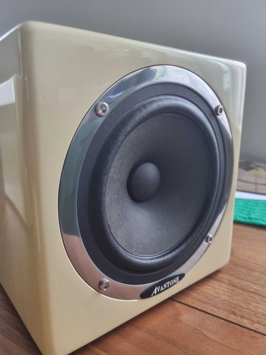 Monitory studyjne do mixu Avantone Mixcube Creme
