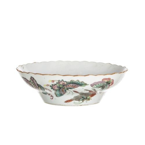 Porcelana oriental - Taça de bordo recortado