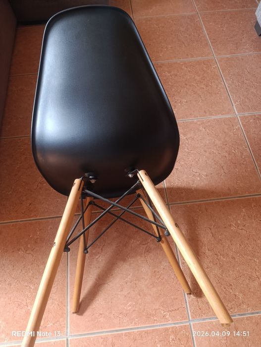 6 Cadeiras de jantar estilo Eames,
