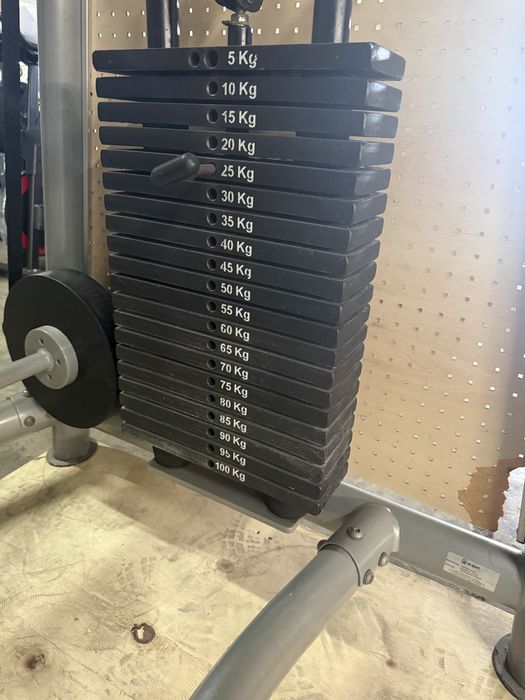 Shoulder press usada