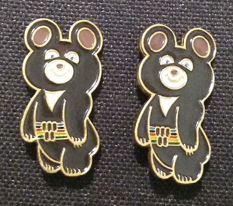 Брелоки, значки разные