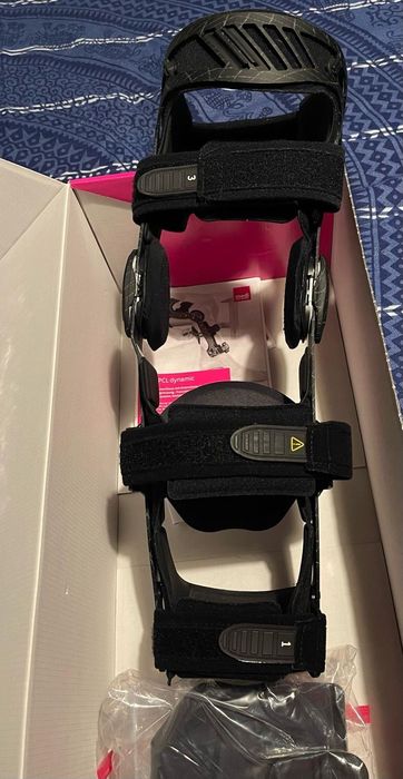 Joalheira rígida 4 pontos M.4s PCL Dynamic (tamanho M; Modelo Esq. )