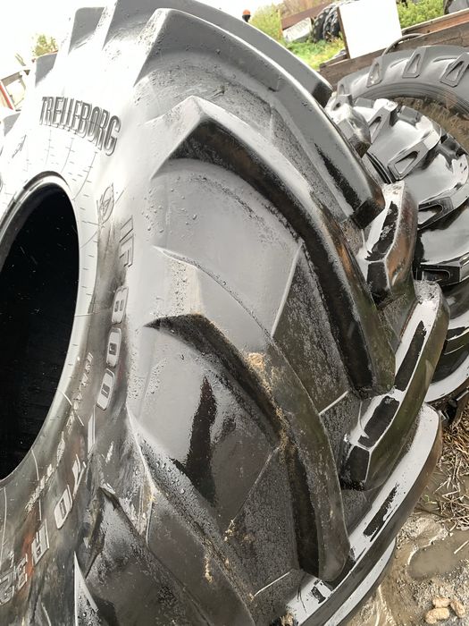 Opony 800/700r32