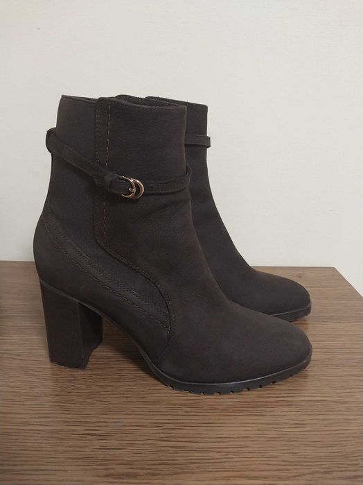 MASSIMO DUTTI  женские полусапожки 39 розм.