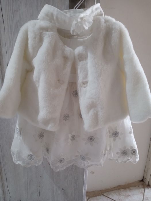 Sprzedam sukienkę do chrztu dla dziewczynki rozmiar 74