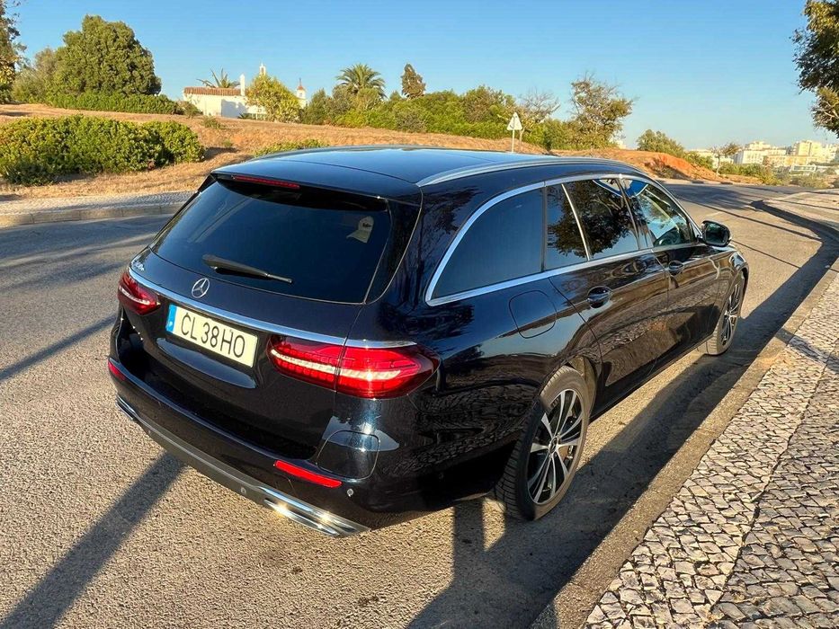 Carro Mercedes E300e