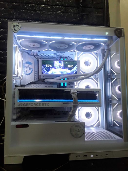pc gaming rtx astral 5090 ryzen 9 9950x3d ssd 2tb 32b
