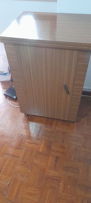 Maquina de costura Singer com movel