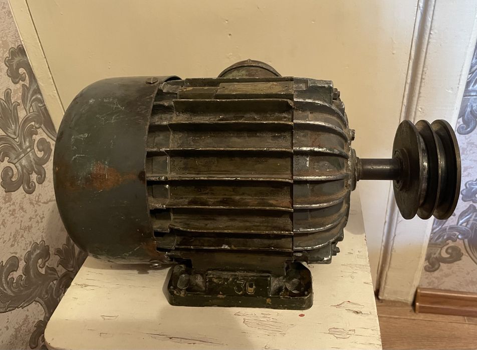 Электродвигатель асинхронный